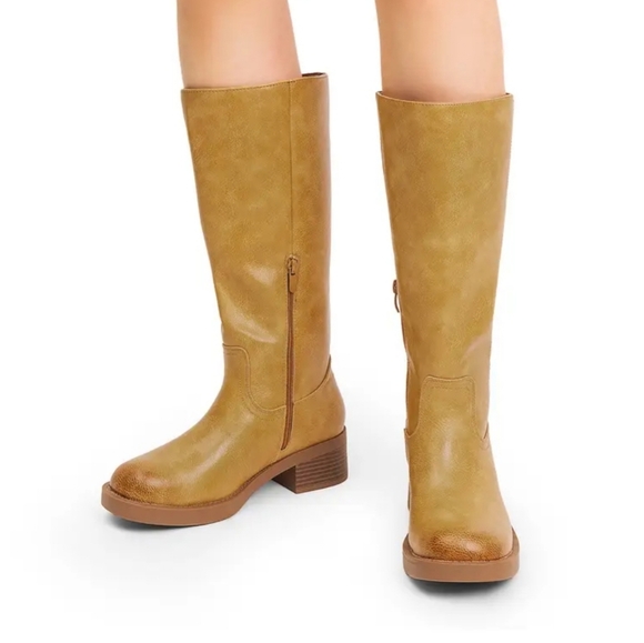 NEW! Women’s Tall Campus Boots - Picture 2 of 9